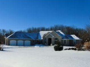 6533 Rustic Oaks Dr, Winneconne, WI 54986
