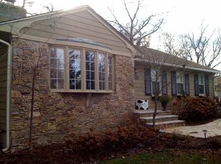 221 Lincoln Ave, Barrington, RI 02806