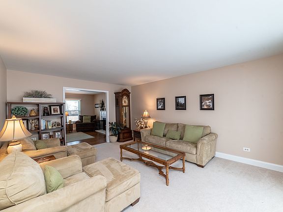 4th image of 2192 Westfield Dr