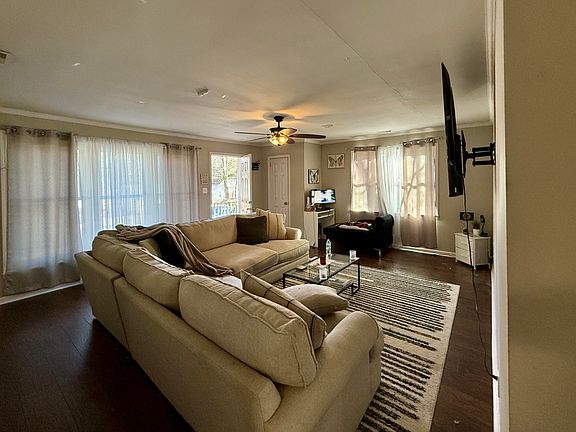 4th image of 712 Magness Dr
