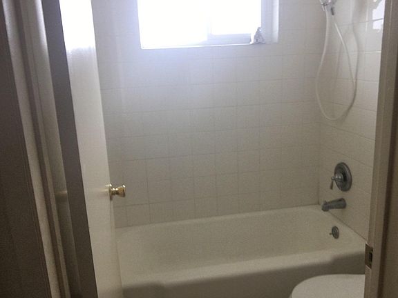 4th image of 1033 W Cypress St APT 6
