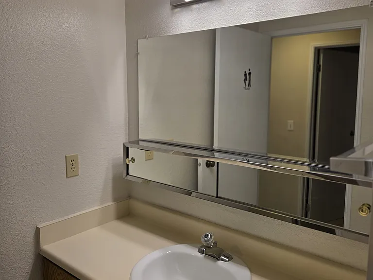 12717 NE 116th St #D-202 — Photo 25