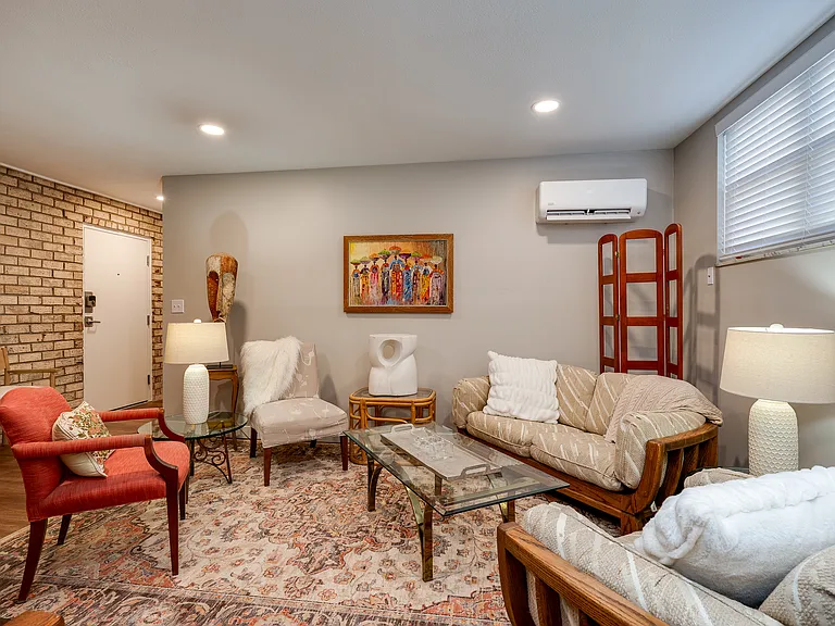 827 Wilmington Ave #1 — Photo 6