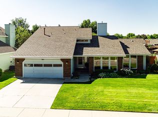 365 E Fairbrook Dr, Boise, ID 83706