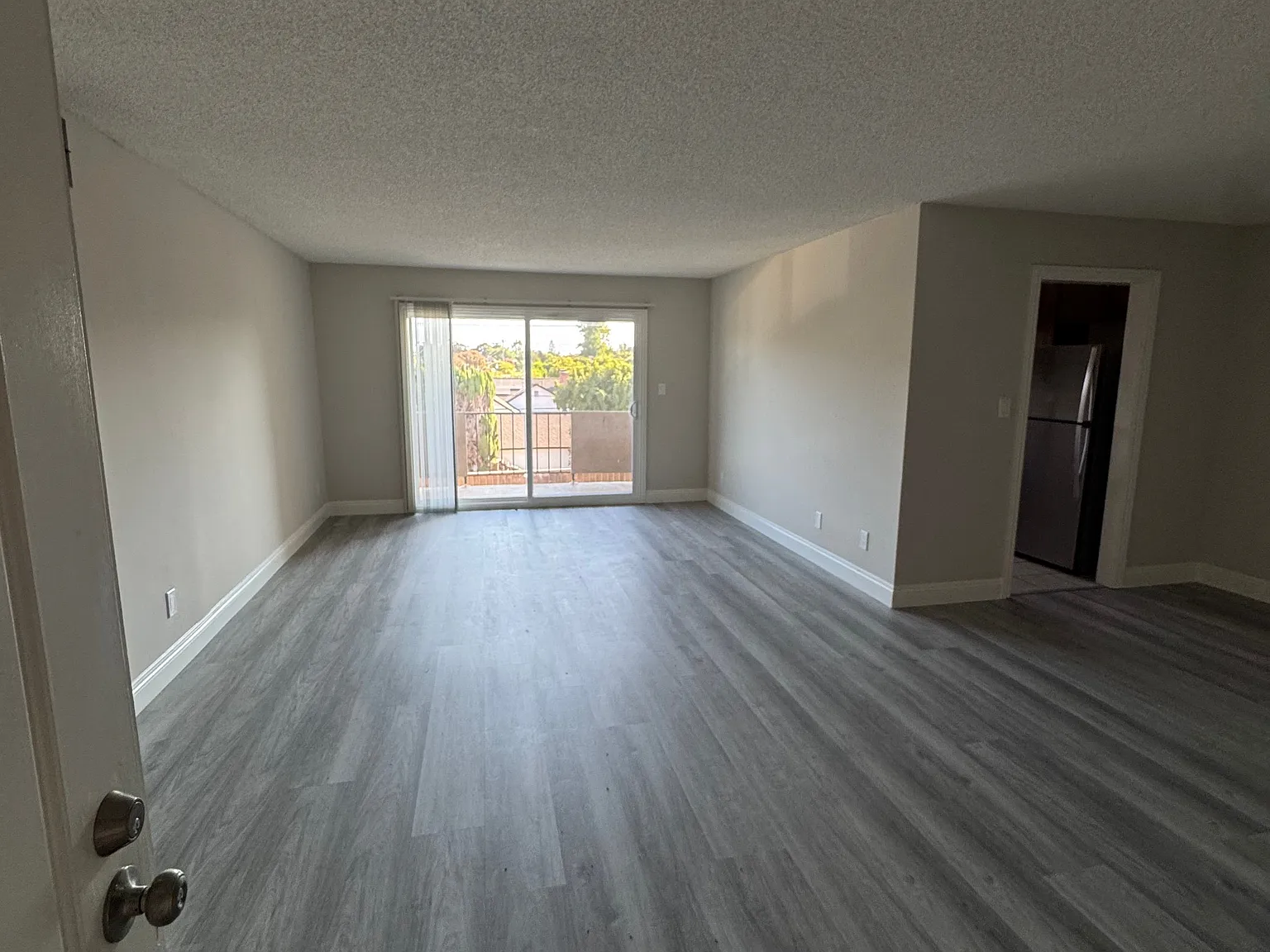 1 bed, $2,100 — Photo 4