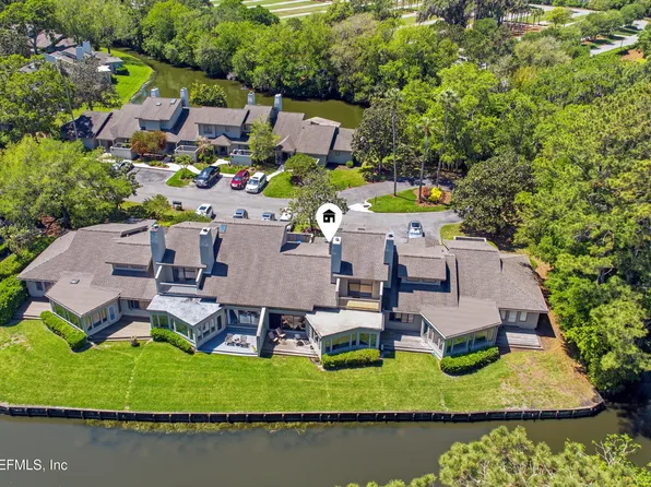 94 PLAYERS CLUB VILLAS Road, Ponte Vedra Beach, FL 32082