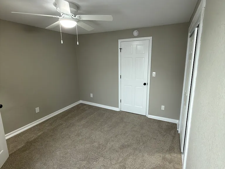 1412 N Harris Ave — Photo 14