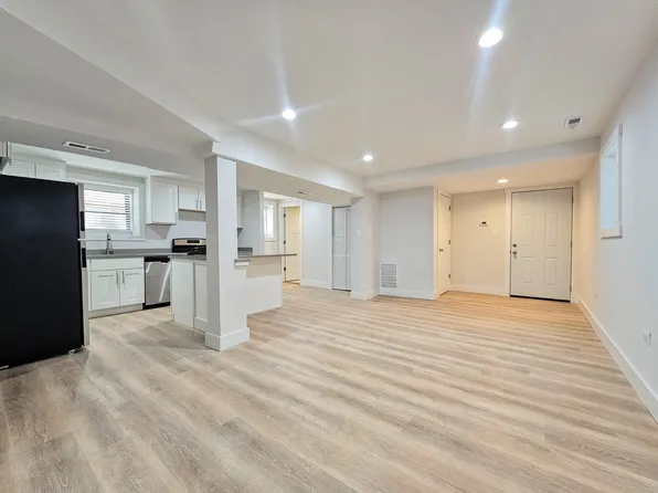 4314 N Damen Ave, Chicago, IL 60618