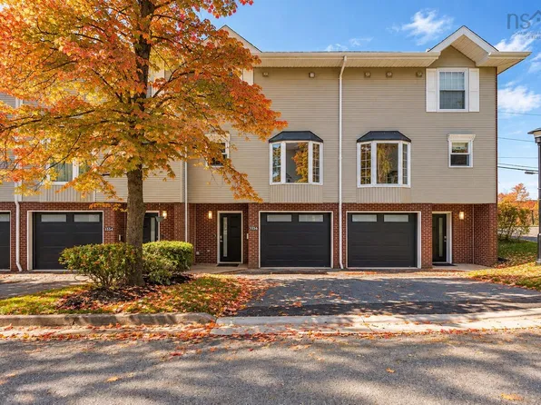 3356 Ashton Ln #38, Halifax, NS B3L 4T4