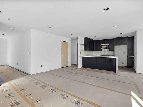 5th image of 35233 Bayside Gardens Rd
