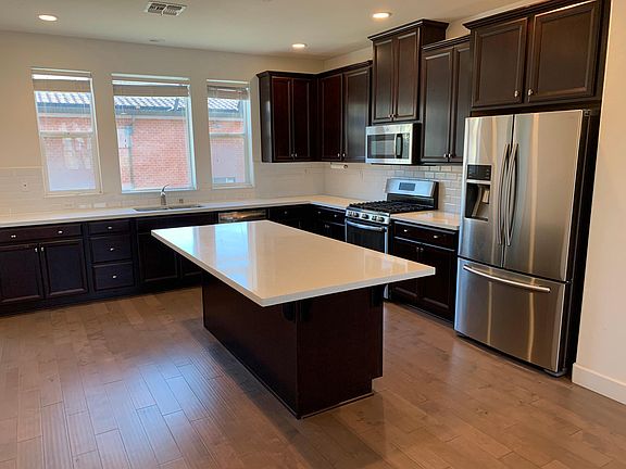 4th image of 2720 Goble Ln Unit 4