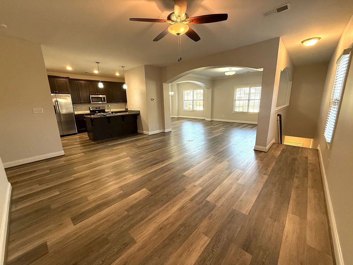 Gorgeous 2 Bedroom 2 Bath Condos In Prime Location!! — Photo 2