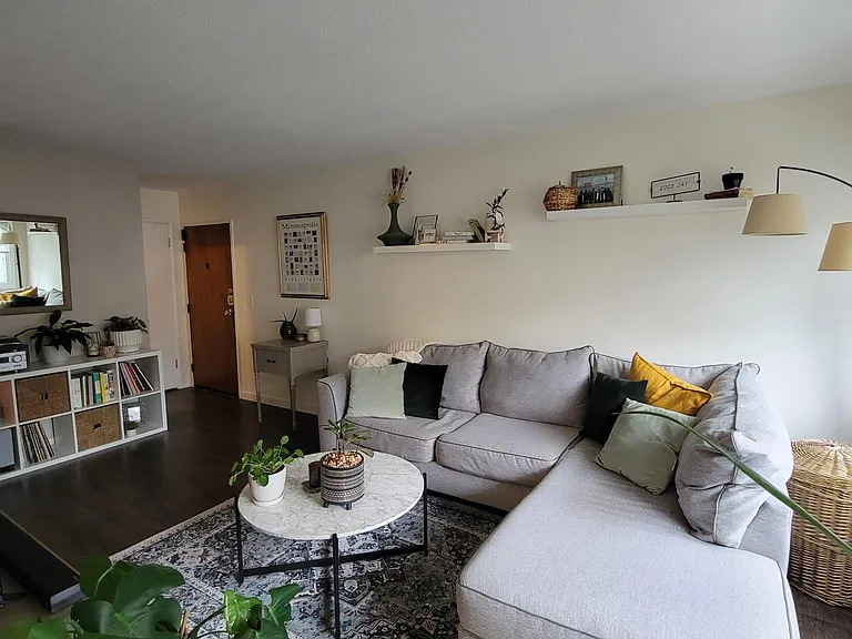 330 Monroe St NE #6 — Photo 3