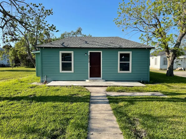 2213 Western Ave, Orange, TX 77630