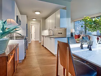 Rented by The Marketing Directors (Arias)