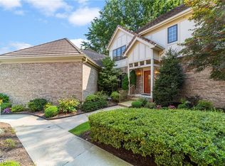 2256 Pebble Cv #15, Westlake, OH