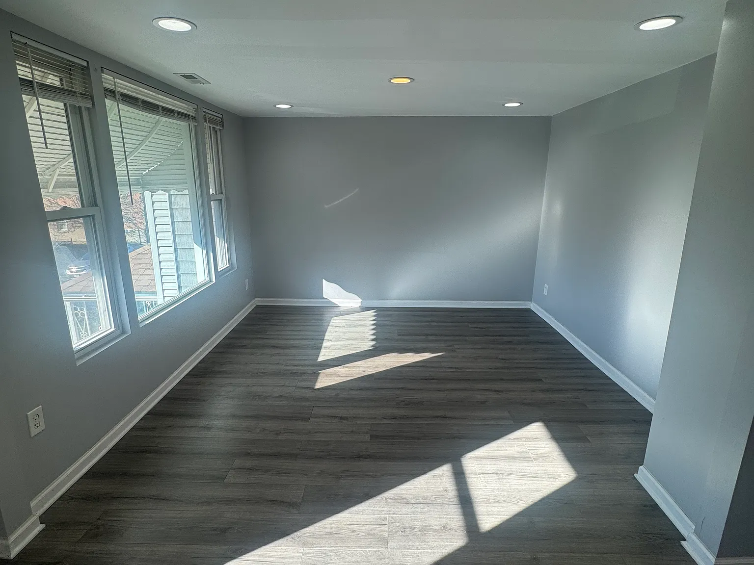 2855 S Quinn St — Photo 1
