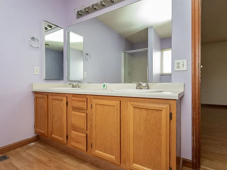 1130 Pond Side Dr — Photo 24