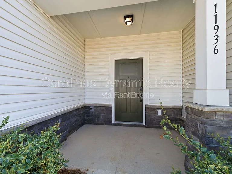 11936 Basking Dr — Photo 3
