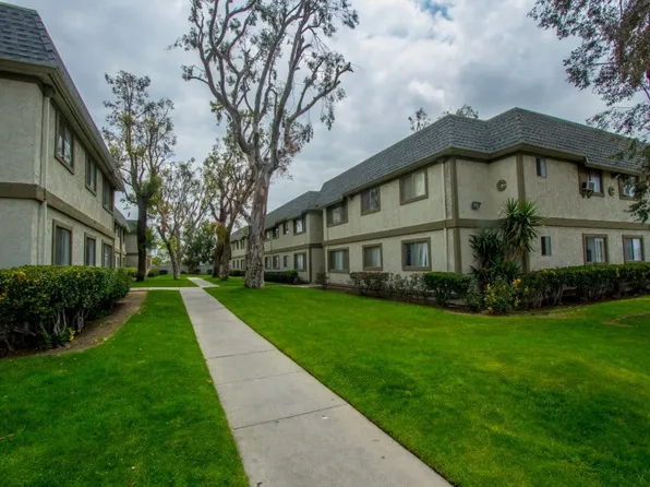 Sierra Gardens, 16787 Miller Ave #D14, Fontana, CA 92336