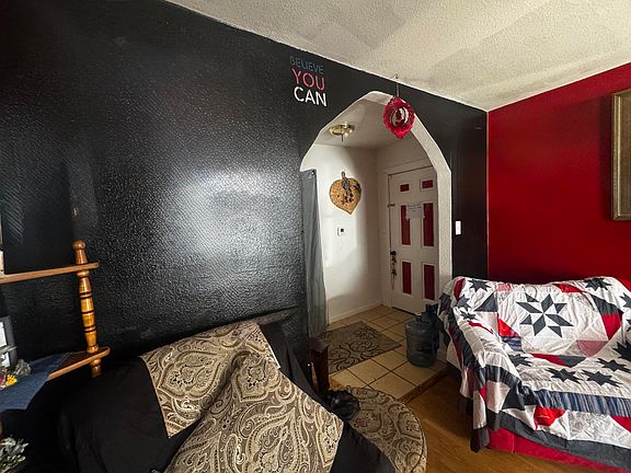 5th image of 1073 S Ellsworth Ave