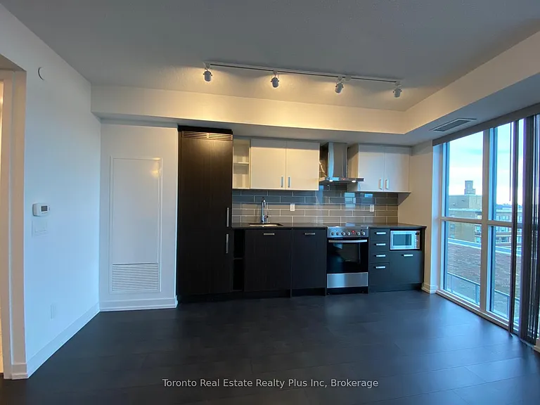 125 Redpath Ave #1111 — Photo 36