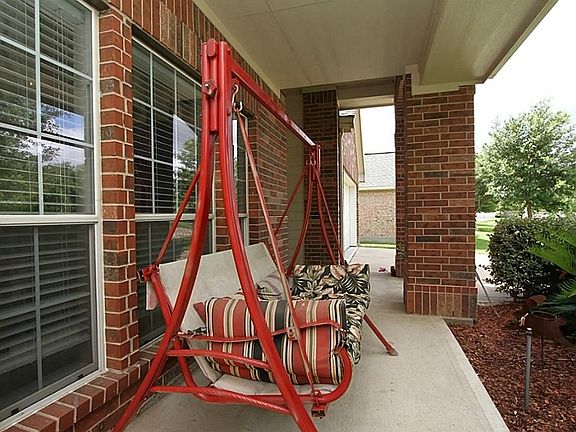 4th image of 7514 Golden Thistle Ln