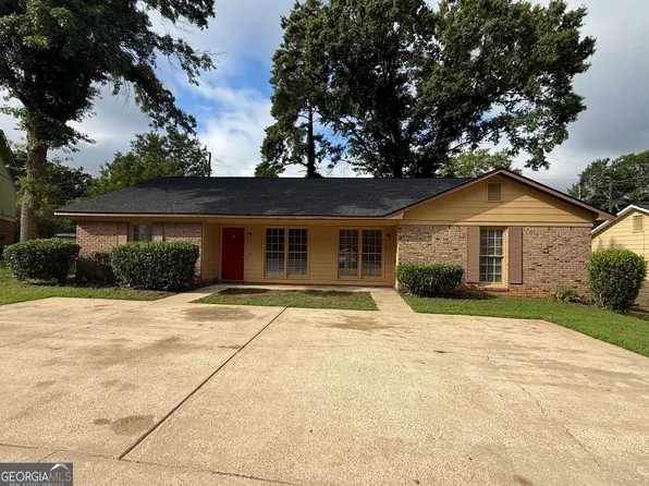 104 Peachtree Ct, Lagrange, GA 30241