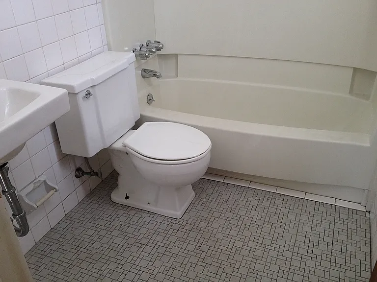 1139 Lombard St #2F — Photo 23