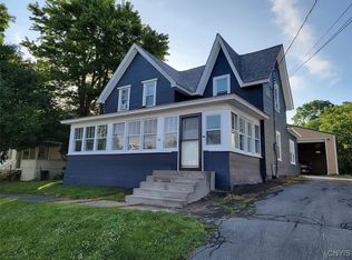 36 High St, Alexandria Bay, NY 13607