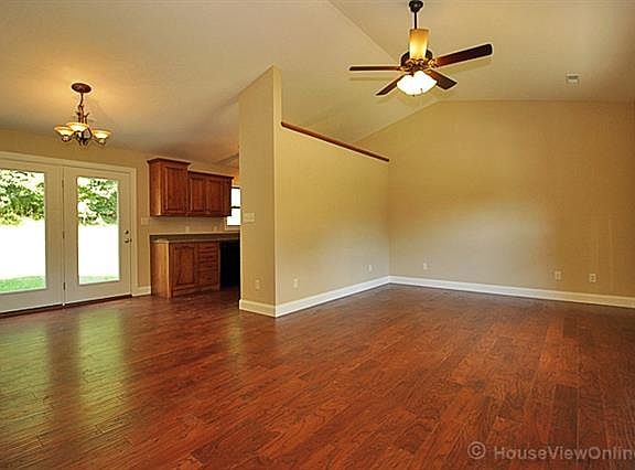 2nd image of 738 Goodson Dr