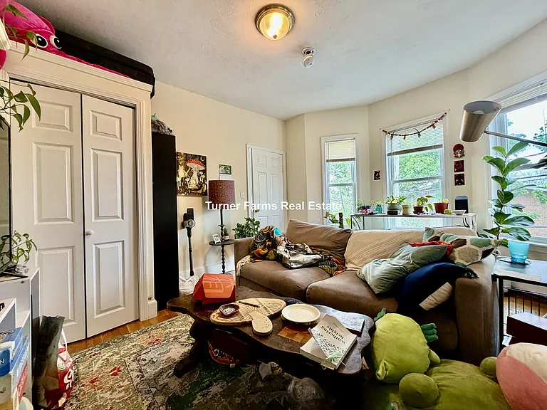 38 Bond St #22 — Photo 9