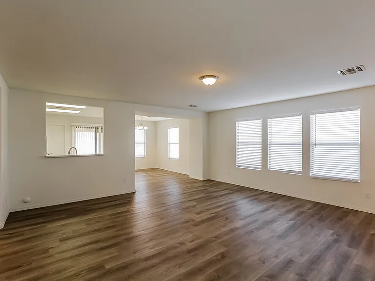 5725 E Flower Cir — Photo 8