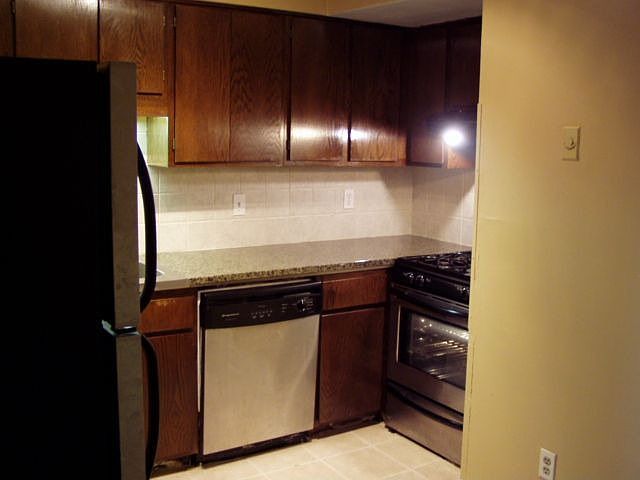 2nd image of 232 C Columbus Dr #2