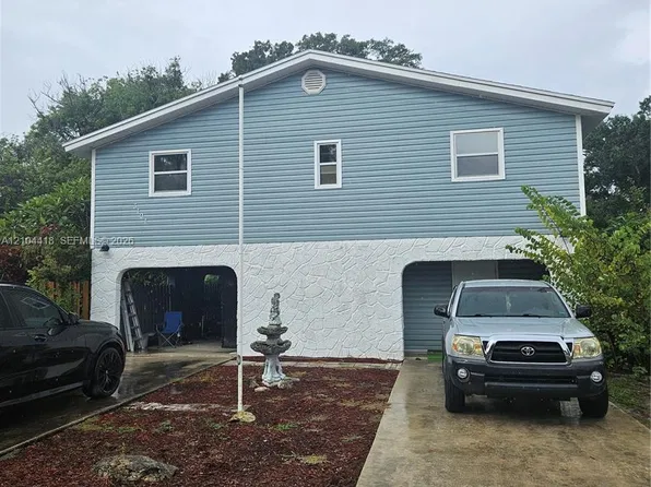 3101 N Canal Dr, Palm Harbor, FL 34684