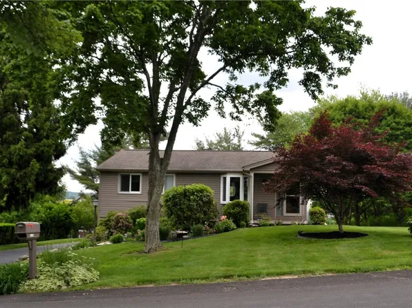 139 Wayne Dr, Cranberry Township, PA 16066