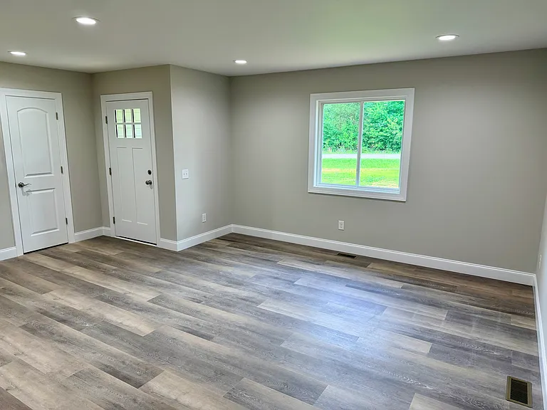 6415 Little Mountain Rd — Photo 7