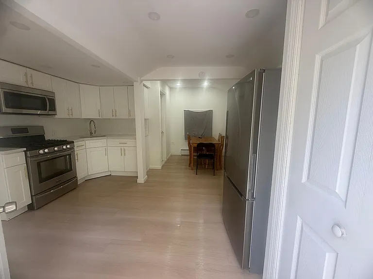 14 Woodland Cir S — Photo 2