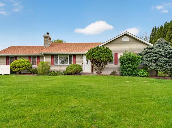 250 36th Ave N, Clinton, IA 52732
