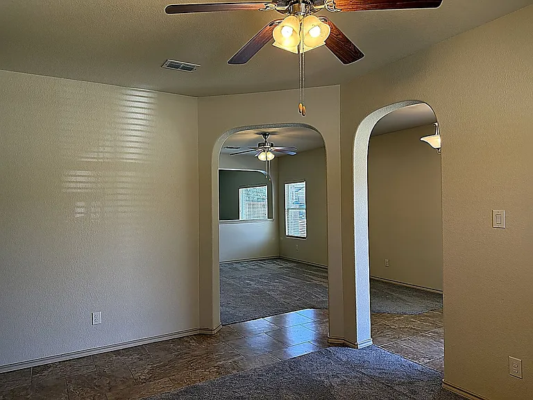 1800 Potrillo Ln — Photo 7