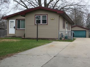 1007 E Liberty St, Wauconda, IL 60084