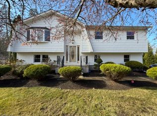 60 Brown Ave, Butler, NJ 07405