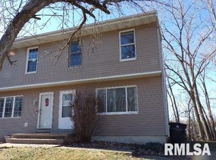 8322 10th St W, Rock Island, IL