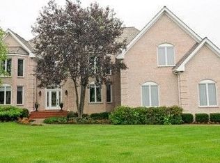 22429 NW Brookside Way, Lake Barrington, IL 60010