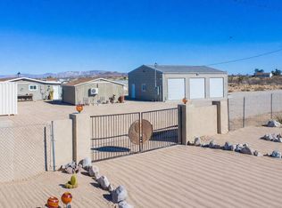 2467 Sand Dr, Landers, CA 92285