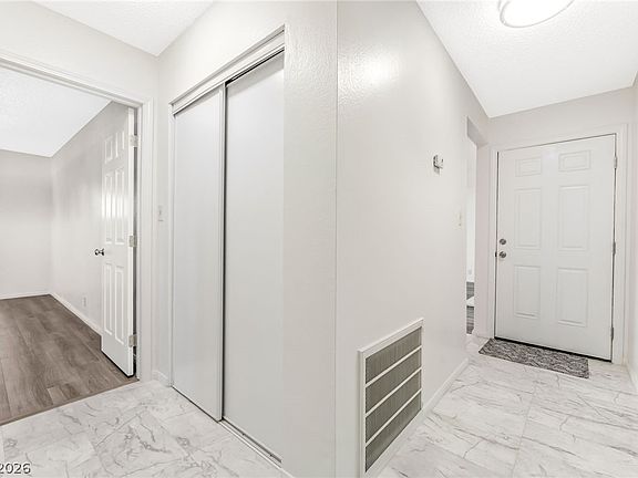 4th image of 113 Rosemeade St