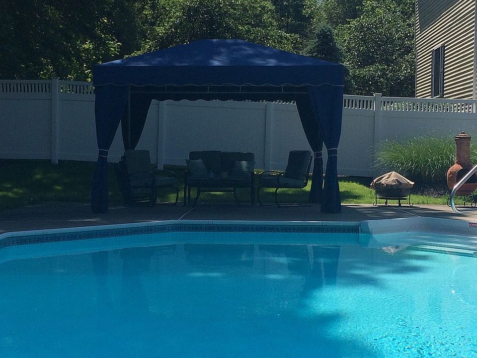 2nd image of 33 Woodland Ct