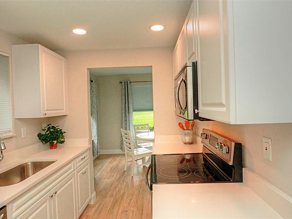 2nd image of 5413 SE Miles Grant Road #105