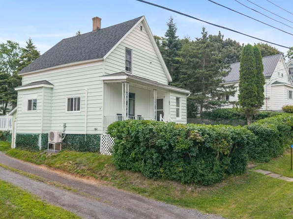 21 Hampson St, Trenton, NS B0K 1X1