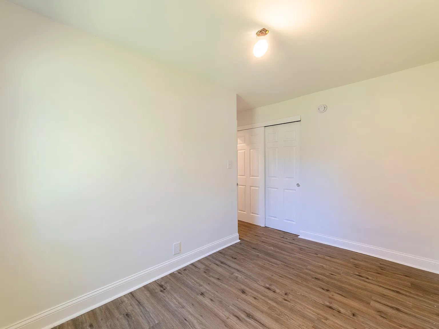 3 bed, 825 sqft, $1,800 — Photo 4